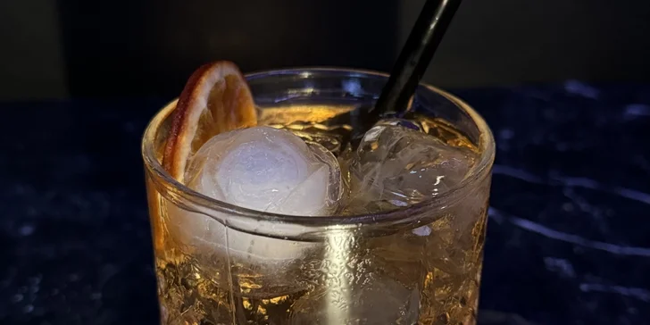 Sisha, drinky i snack pro dva nebo celou partu v baru se spoustou zábavy