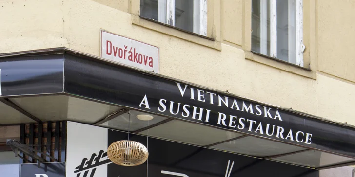 Otevřený voucher do asijské restaurace v centru Brna v hodnotě 500 až 10 000 Kč