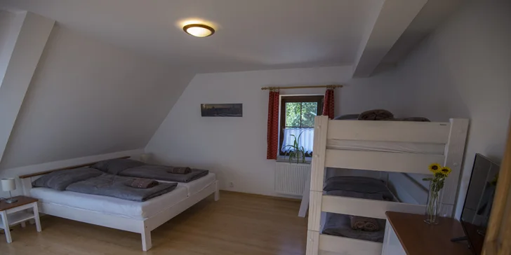 Zrekonstruované apartmány v Krušných horách s bazénem a koloběžkami