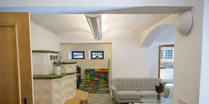 Zrekonstruované apartmány v Krušných horách s bazénem a koloběžkami