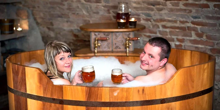 Otevřený voucher ve výši 500–5000 Kč na cokoli na Zámku Zábřeh: ubytování, restaurace i wellness