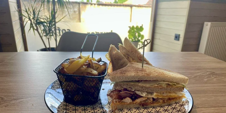 Sendvič nebo quesadilla podle výběru pro 1 či 2 osoby