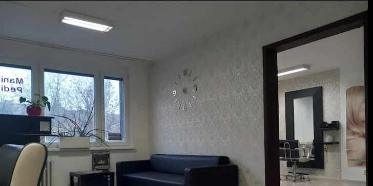 Čas na změnu: Dámský střih vč. regenerační masky i barvení