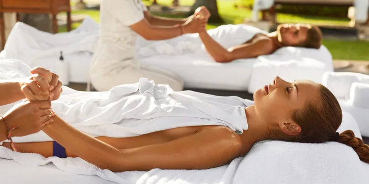 Letní relax pro dva v Royal Jasmine: masáž, drinky, lázně a extra masáž