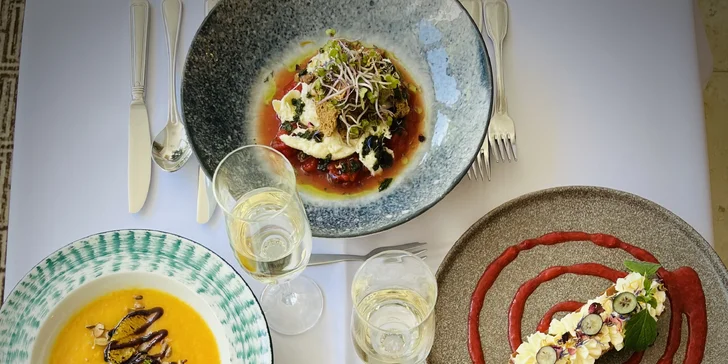 Tří- nebo čtyřchodové menu i s 2hod. vstupem do wellness pro 2 osoby