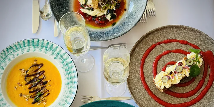 Tří- nebo čtyřchodové menu i s 2hod. vstupem do wellness pro 2 osoby