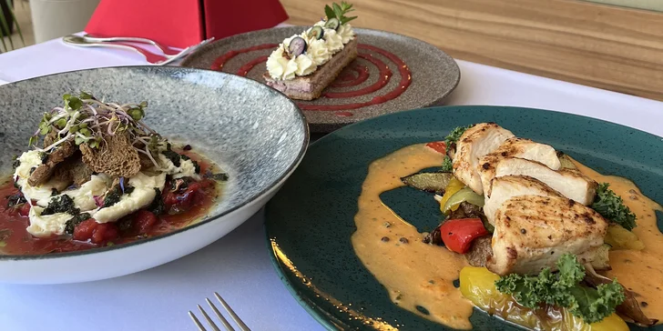 Tří- nebo čtyřchodové menu i s 2hod. vstupem do wellness pro 2 osoby