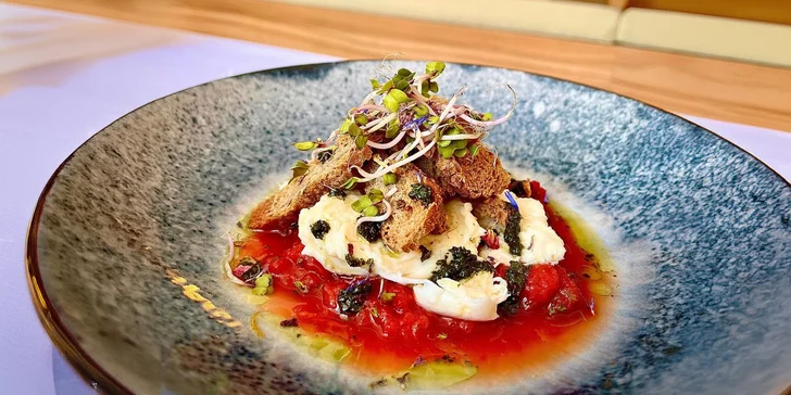 Tří- nebo čtyřchodové menu i s 2hod. vstupem do wellness pro 2 osoby