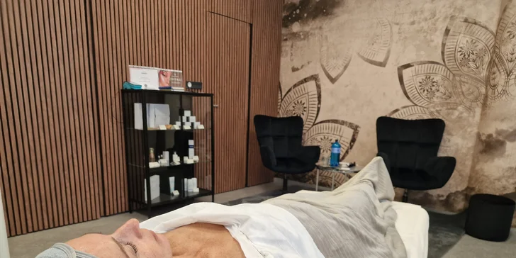 Anti-age kosmetické ošetření, chemický peeling s kyselinou mandlovou či glykolovou i laminace obočí