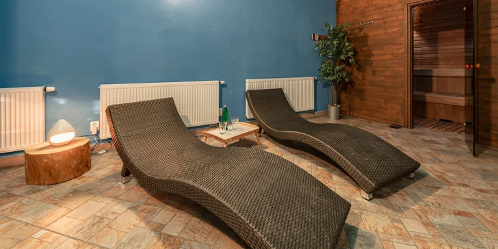 Tříchodová večeře s panenkou a privátní sauna na 1–2 hod. pro 2 osoby