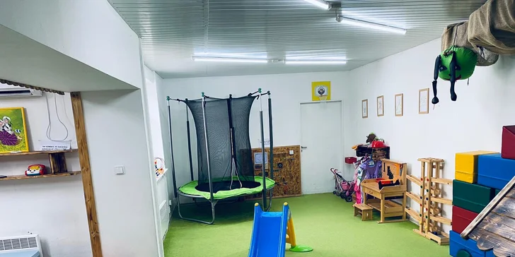 Neomezený vstup pro dítě do dětské herny a kavárny Chaloupka: dospělí zdarma