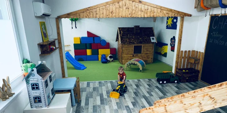 Neomezený vstup pro dítě do dětské herny a kavárny Chaloupka: dospělí zdarma