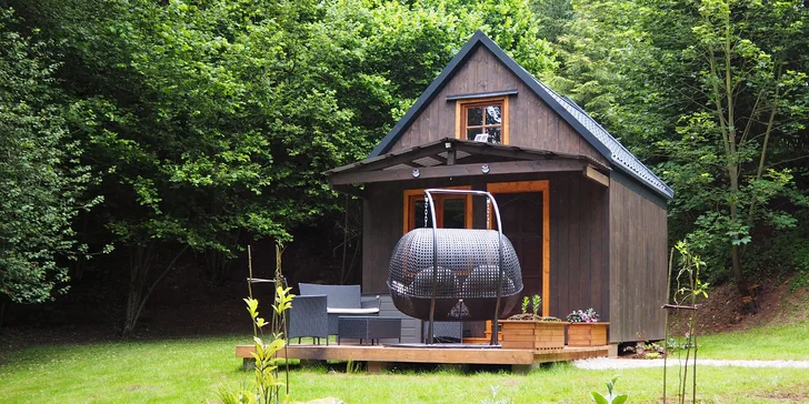 Útulný tiny house v přírodě Podkrkonoší pro 2 dospělé a děti