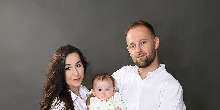 Hodina focení v ateliéru nebo venku: 20 či 40 snímků profesionální kvality
