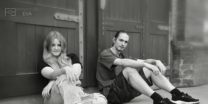 Hodina focení v ateliéru nebo venku: 20 či 40 snímků profesionální kvality
