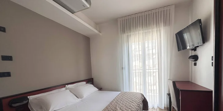 Dovolená v italském Rimini: 3* hotel jen 150 m od písečné pláže, snídaně, děti do 2,9 let zdarma