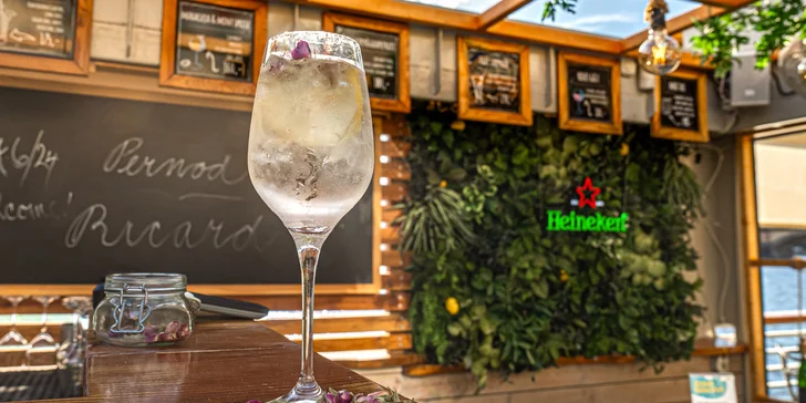 S láskou do Prahy: 4* hotel v centru, snídaně, láhev sektu i romanticky vyzdobený pokoj