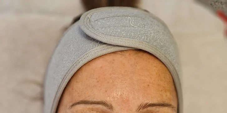 Hydratační, anti-age či hyaluronové kosmetické ošetření i laminace obočí