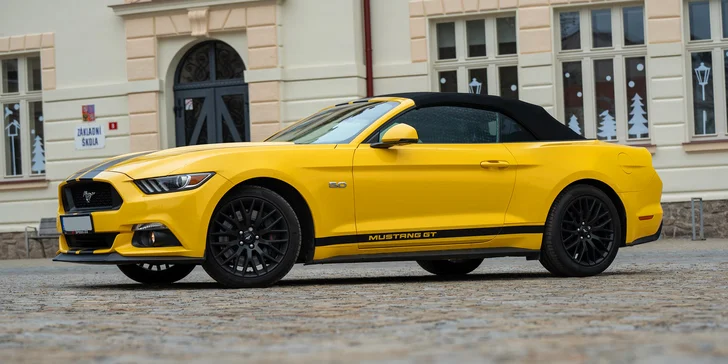 Léto může začít: Ford Mustang GT 5.0 V8 Cabrio 450 koní na 12 i 48 h
