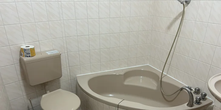 Pobyt v penzionu v Luhačovicích se snídaní a vstupem na plovárnu