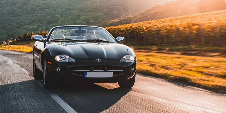 Pronájem auta Jaguar XK8 Convertible na Pálavě: pronájem na hodinu i 1-2 dny, dálnička