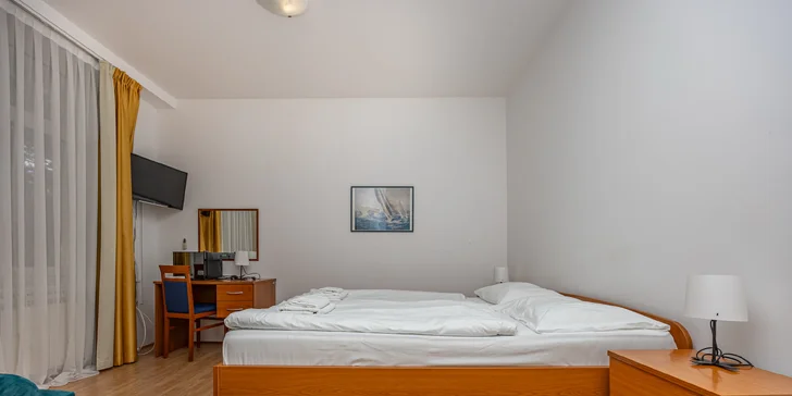 Příjemný hotel v Crikvenici až pro 6 osob: snídaně, 5 min. od moře