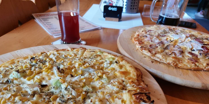 Pochutnejte si na kulatém štěstí: 1, 2 nebo 4 pizzy různých druhů, ⌀ 32 cm