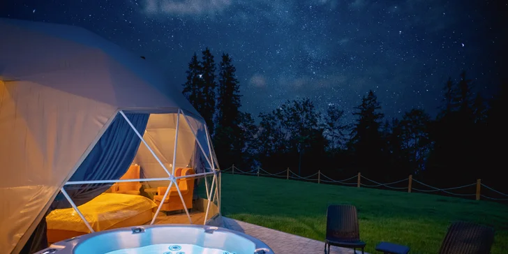 Romantický glamping s venkovní vířivkou jen kousek od Zakopaného