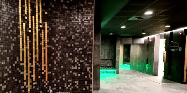 Pobyt kousek od centra Varšavy: možnost snídaní, vstup do wellness se saunami a bazénem