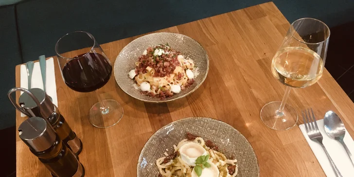 Pasta s nápojem dle výběru: vlastní výběr těstovin, omáčky i ingrediencí, voucher pro dva