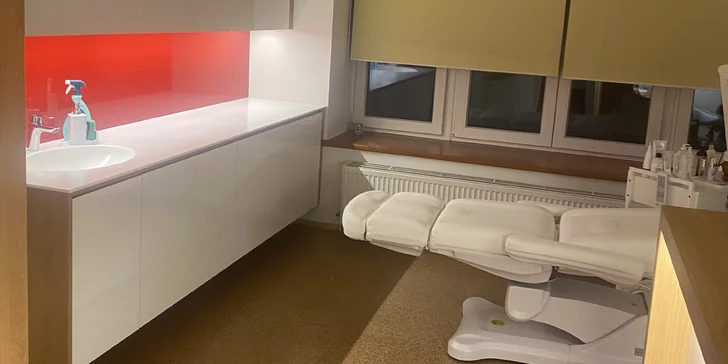 Kosmetika s aplikací živých šneků i prodloužení řas: přirozená metoda řasa na řasu až po objem 8D