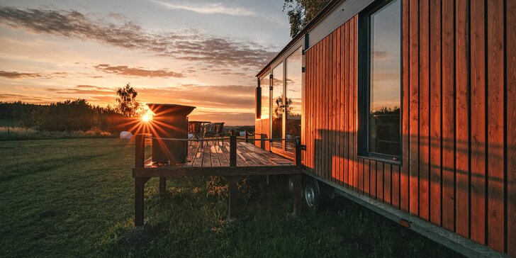 Tiny House Louis na Lipensku: skvělé vybavení včetně kuchyně a koupelny, překrásný výhled