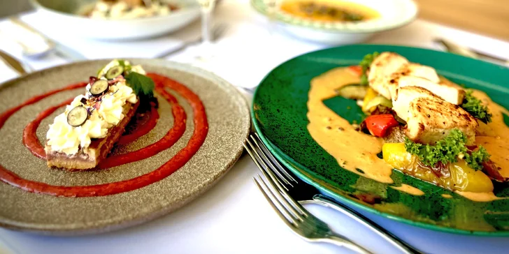 Tří- nebo čtyřchodové menu i s 2hod. vstupem do wellness pro 2 osoby