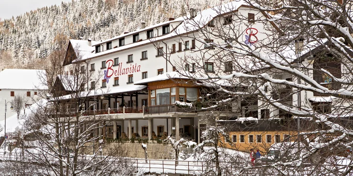 Lyžování i wellness v italských Alpách: hotel v obci Ravascletto, snídaně či polopenze i 28 km sjezdovek