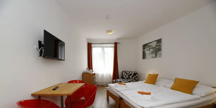Aktivní odpočinek v moderním hotelu v Krkonoších: snídaně či polopenze, koloběžky i vstup do lanového parku
