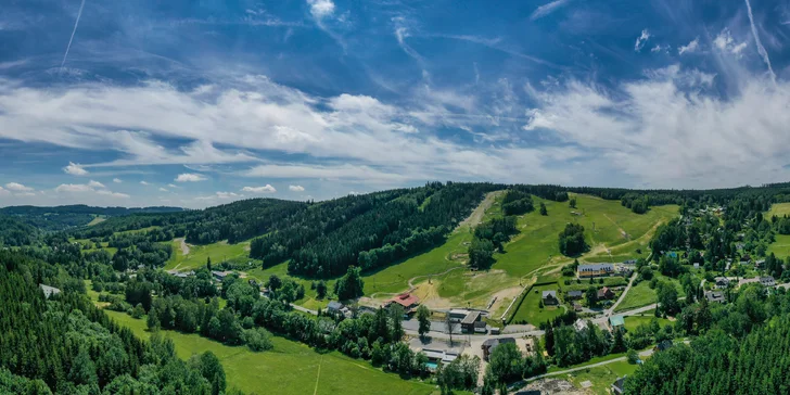 Penzion v Jeseníkách s polopenzí a bazénem: pokoje až pro 8 osob