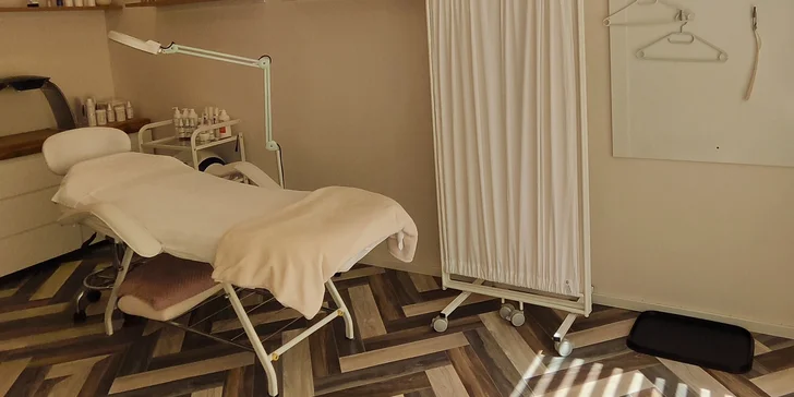 Mezoterapie obličeje nebo intenzivně regenerační ošetření menopauzální a zralé pleti