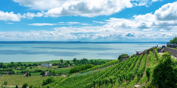 Relax u Balatonu: hotel, wellness, snídaně či polopenze, výlety po vinařské oblasti