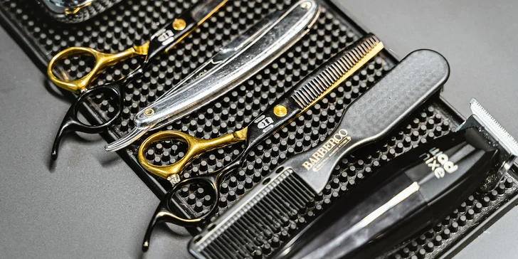 Barber péče: úprava vousů i obočí, střih vč. stylingu nebo kompletní balíček