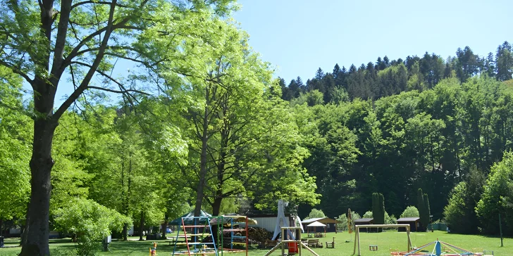Beskydy plné výletů: mobilní domek nedaleko skanzenu i Radhoště