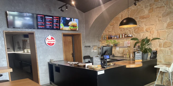 Burger podle výběru ze 4 druhů a domácí hranolky pro 1 nebo 2 osoby