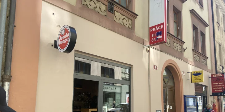 Burger podle výběru ze 4 druhů a domácí hranolky pro 1 nebo 2 osoby