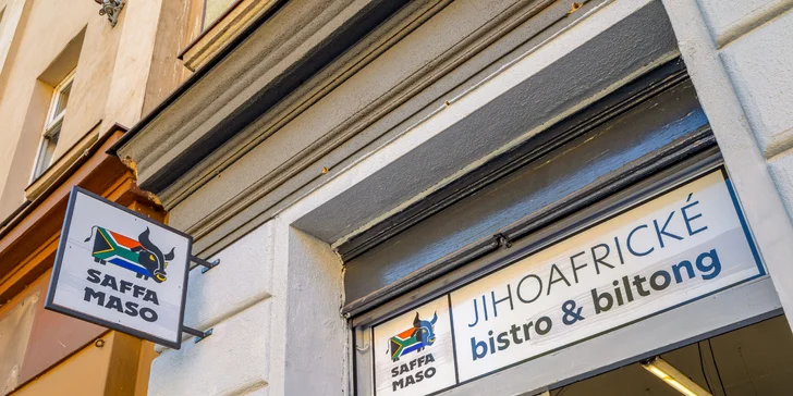 Jeden či dva smash jihoafrické burgery s hovězím, čedarem a domácí omáčkou v máslové bulce