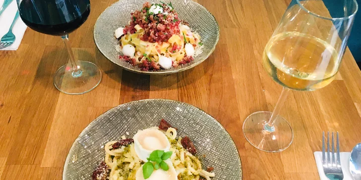 Pasta s nápojem dle výběru: vlastní výběr těstovin, omáčky i ingrediencí, voucher pro dva