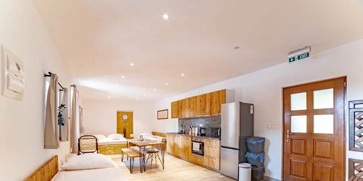 Apartmán nebo pokoj na farmě na západním Slovensku: zvířata, privátní wellness a snídaně