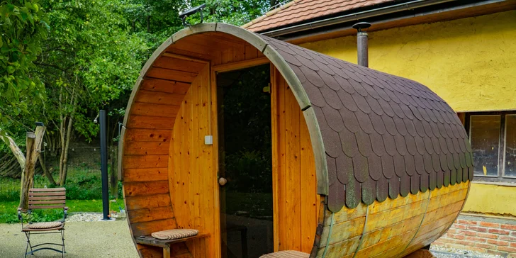 Apartmán nebo pokoj na farmě na západním Slovensku: zvířata, privátní wellness a snídaně