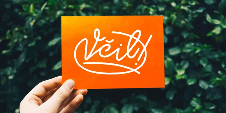 Ručně psaný text jako umělecké dílo: kurzy letteringu pro 1 až 3 osoby