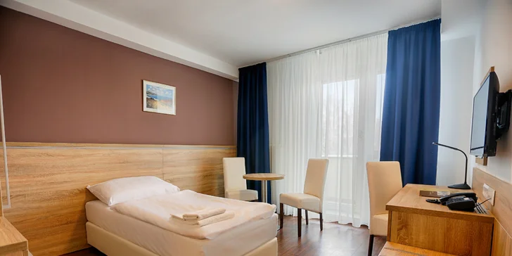 Relaxační pobyt v Lázních Smrdáky: polopenze, láhev vína a minerální koupel