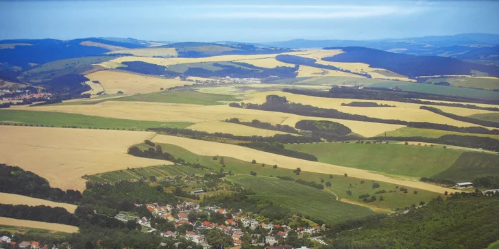 Pobyt v Lázních Smrdáky s polopenzí, procedurou a lahví vína