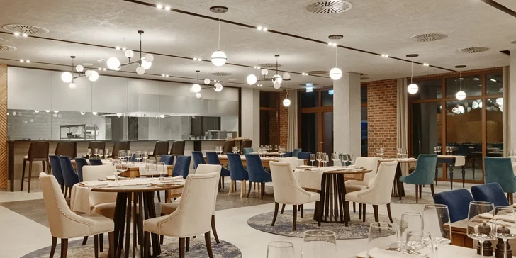 Luxusní 5* resort u Mazurských jezer: obří aquapark se saunami, polopenze i možnost spa procedur